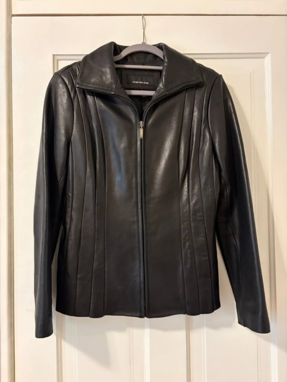 Vintage Women's Jones NY Leather Jacket